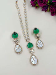 Stylish And Modern Look Polki And Mother Of Pearl Pendant Necklace Set