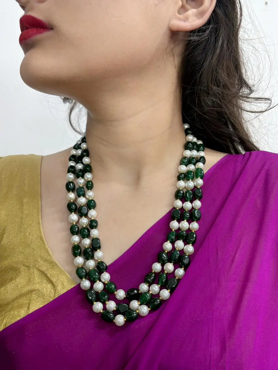 Elegant Three-Layered Green Jade And Pearl Beaded Necklace – Handcrafted Gemstone Jewelry