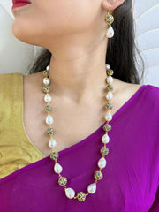 Shell Pearls Beaded Necklace Set For Women – Elegant And Versatile Pearl Necklace Set