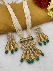 Designer Gold Toned Antique Kundan Pendant Wedding Necklace Set For Woman