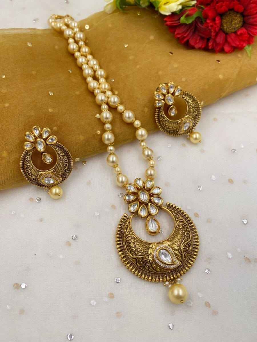 Traditional Antique Kundan Pendant With Pearls Necklace Set By Gehna Shop