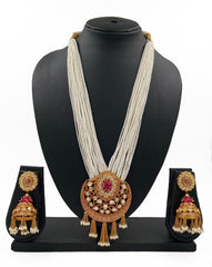 Traditional Designer Wedding Geru Polish Kundan Pendant With Pearls Necklace Set For Woman Kundan Necklace Sets