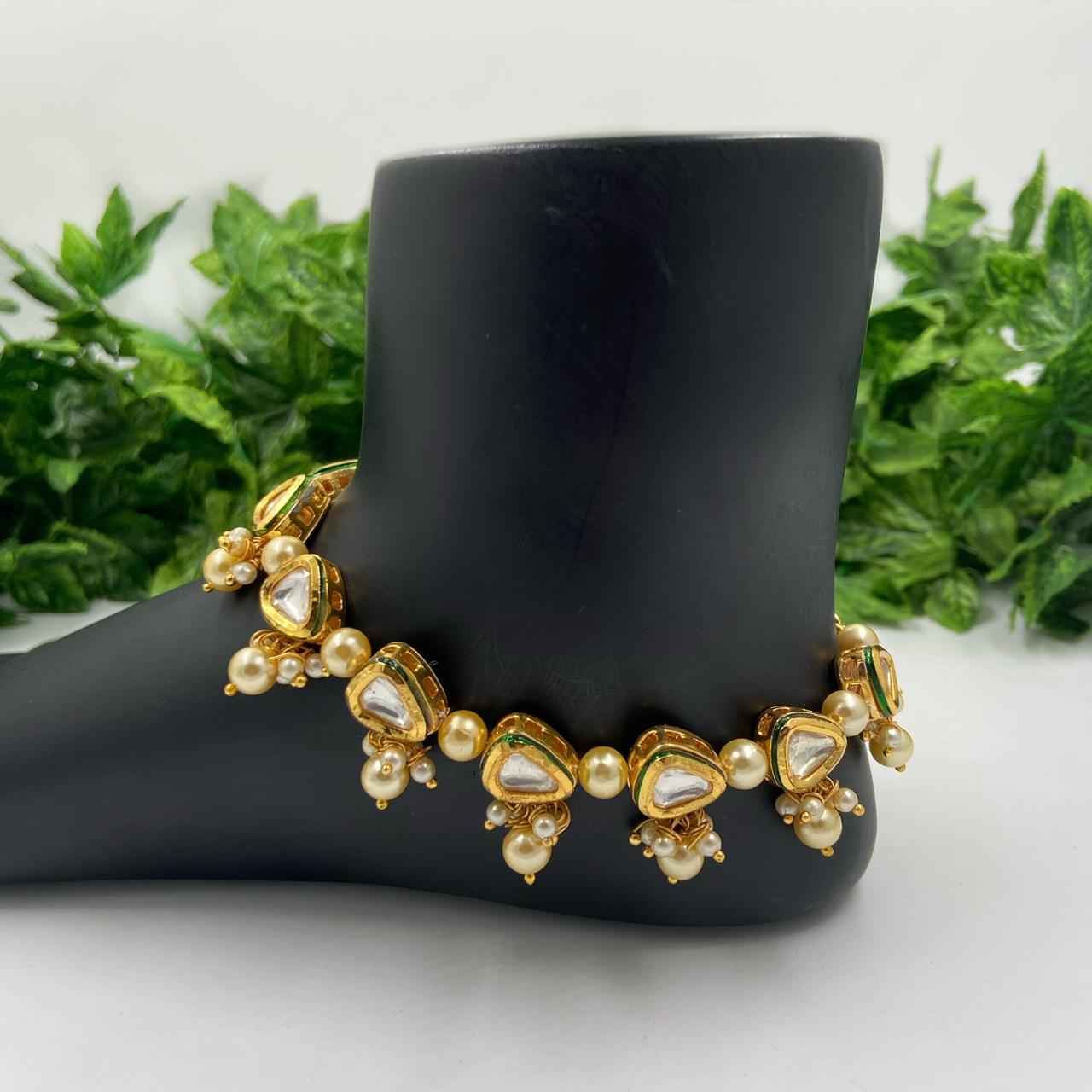 Traditional Gold Plated Handcrafted Brass Kundan Anklet Payals For Women