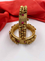 Traditional New Golden Bangles For Ladies By Shop Gehna