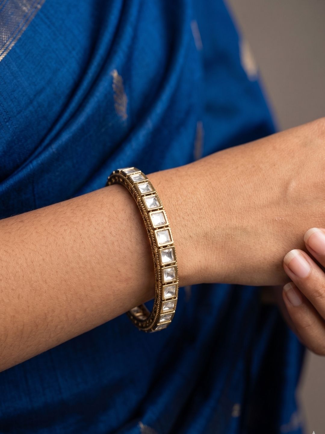 Antique Victorian Finish Sleek Square Shape Polki Bangles For Women