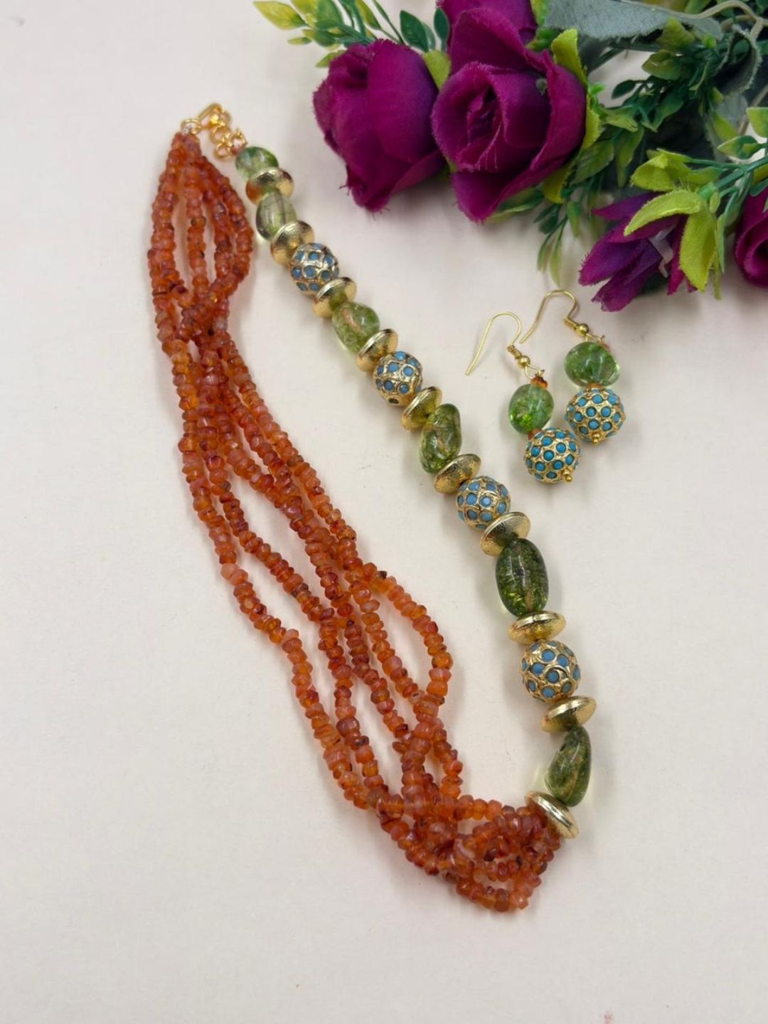 Designer Side Pattern Natural Peridot And Carnelian Beads Necklace For Women