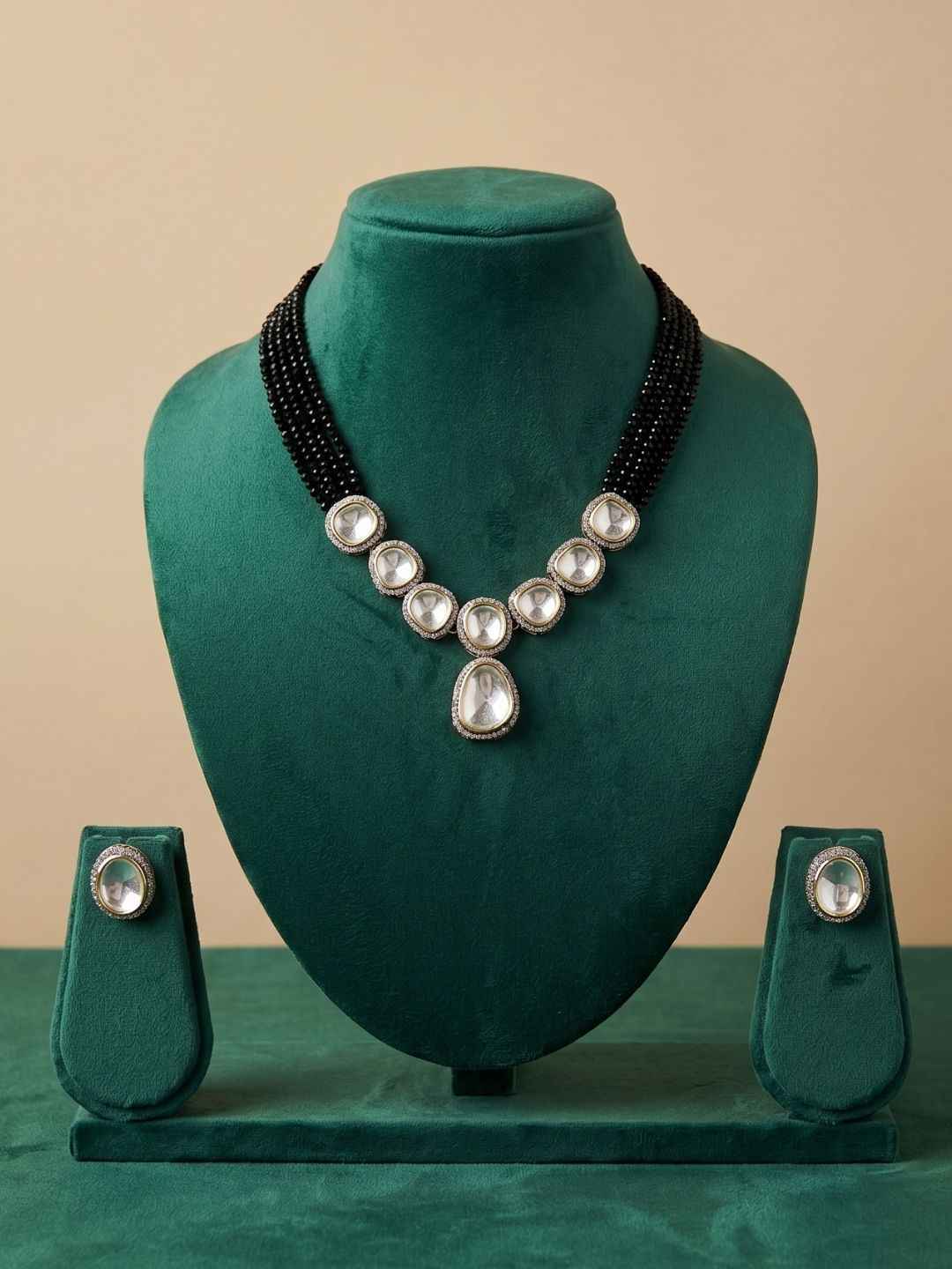 Elegant Victorian Polki Beaded Black Necklace Set For Women