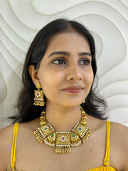 Saanjh Beautiful Wedding Wear Antique Gold Kundan Necklace Set   online .