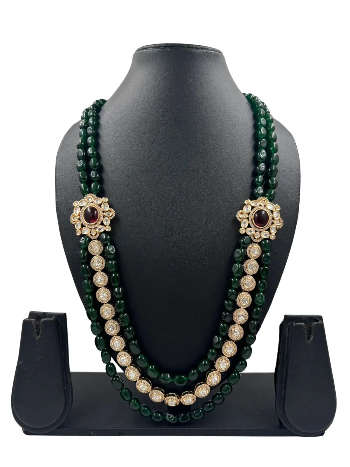 Semi Precious Unisex Green Beaded Jewellery With Side Kundan Brooches