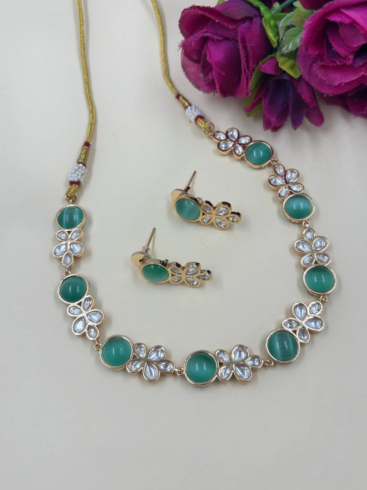 Neesa Short And Delicate Polki Necklace Set