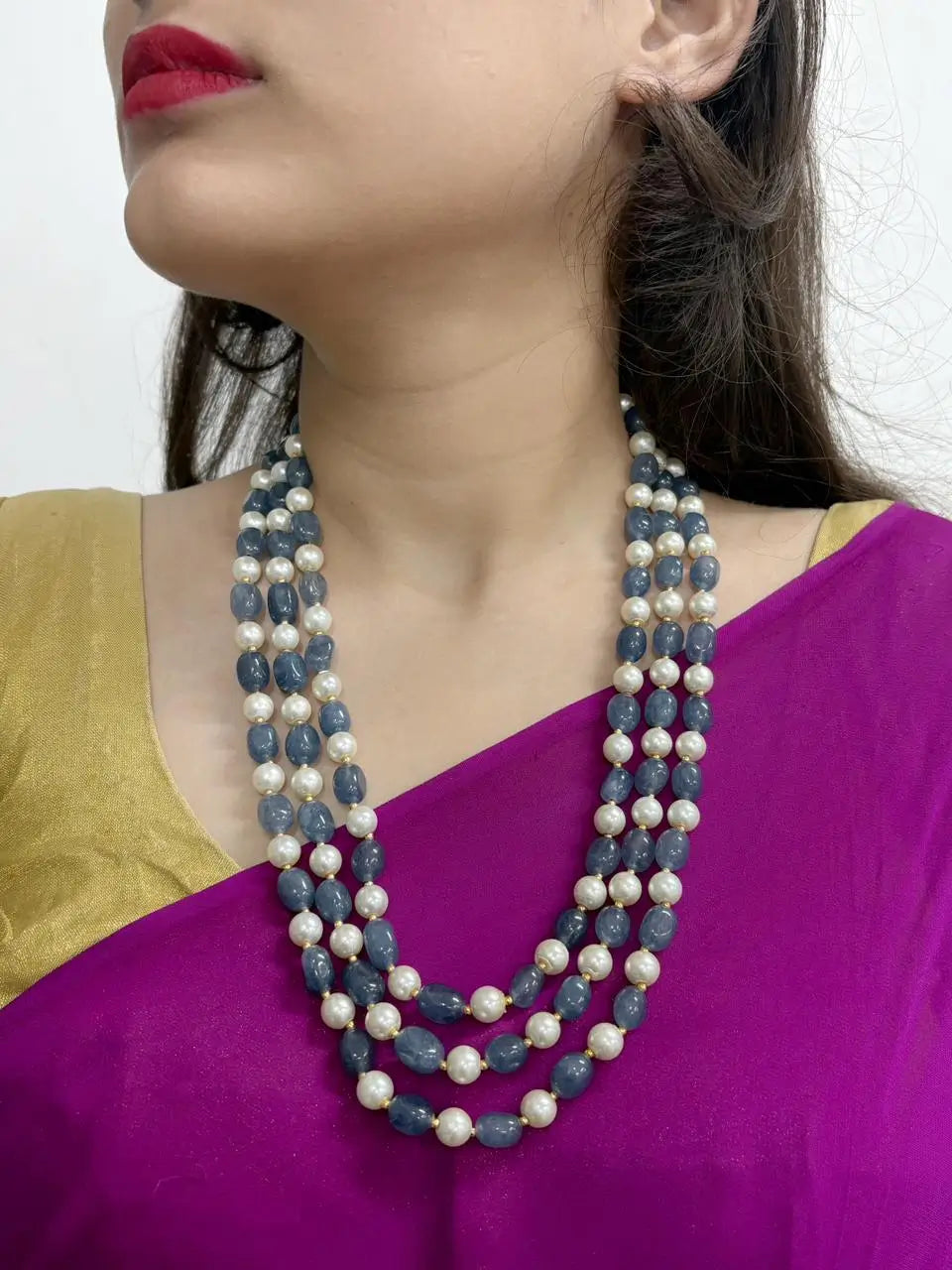 Elegant Three-Layered Gray Jade And Pearl Beaded Necklace – Handcrafted Gemstone Jewelry