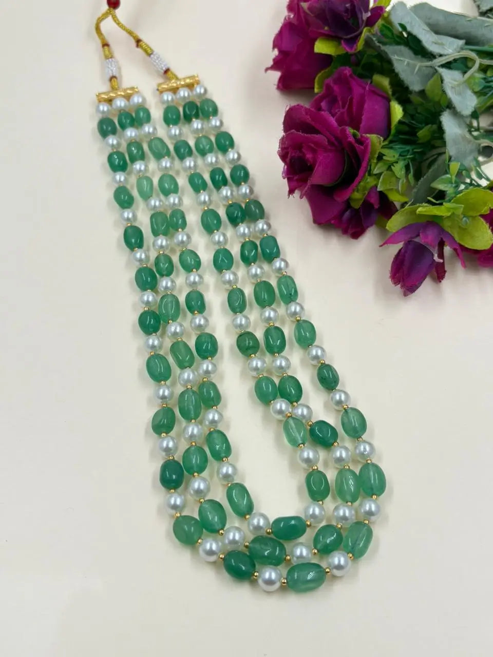 Elegant Three-Layered Mint Green Jade And Pearl Beaded Necklace – Handcrafted Gemstone Jewelry