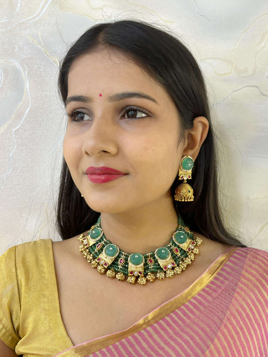 Vaibhavi Gold Platded Geen Antique Gold Necklace Set