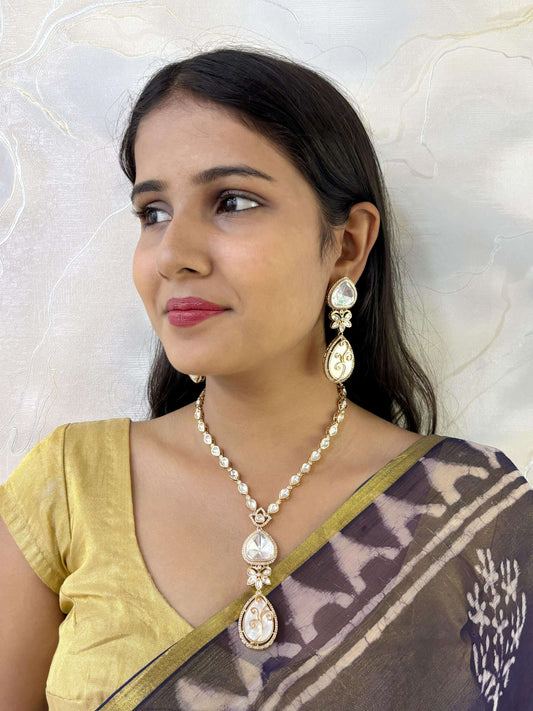 Stylish And Modern Look Polki And Mother Of Pearl Pendant Necklace Set for Indian and western wear 