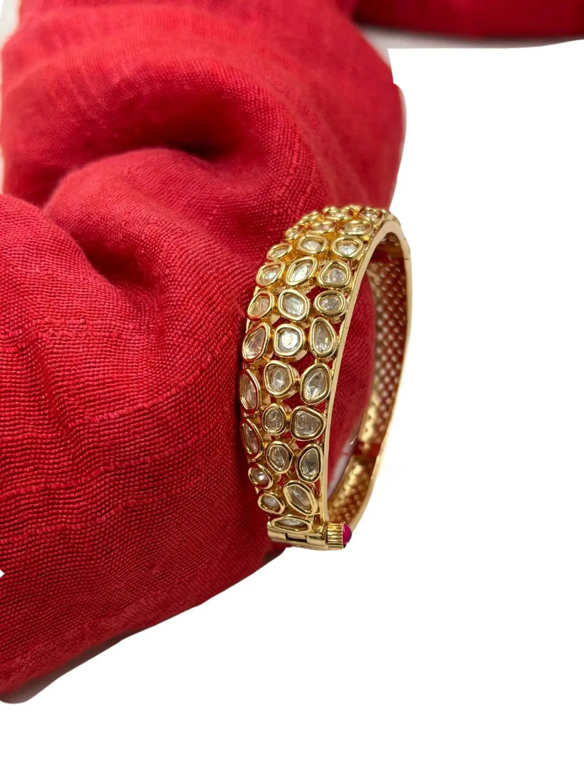  Rose Gold Finish Openable Uncut Kundan Polki Bracelet For Women online  