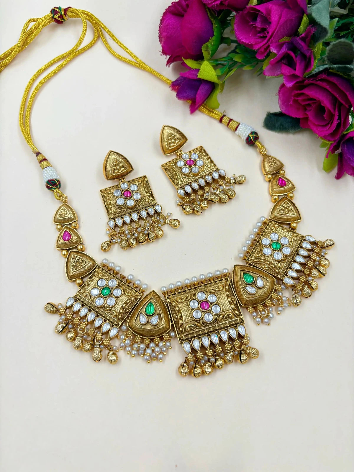 Saanjh Beautiful Wedding Wear Antique Gold Kundan Necklace Set 