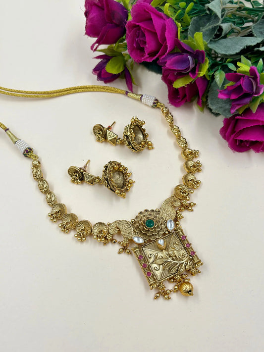 Gold Plated Antique Gold Jewellery Necklace Set for women online 