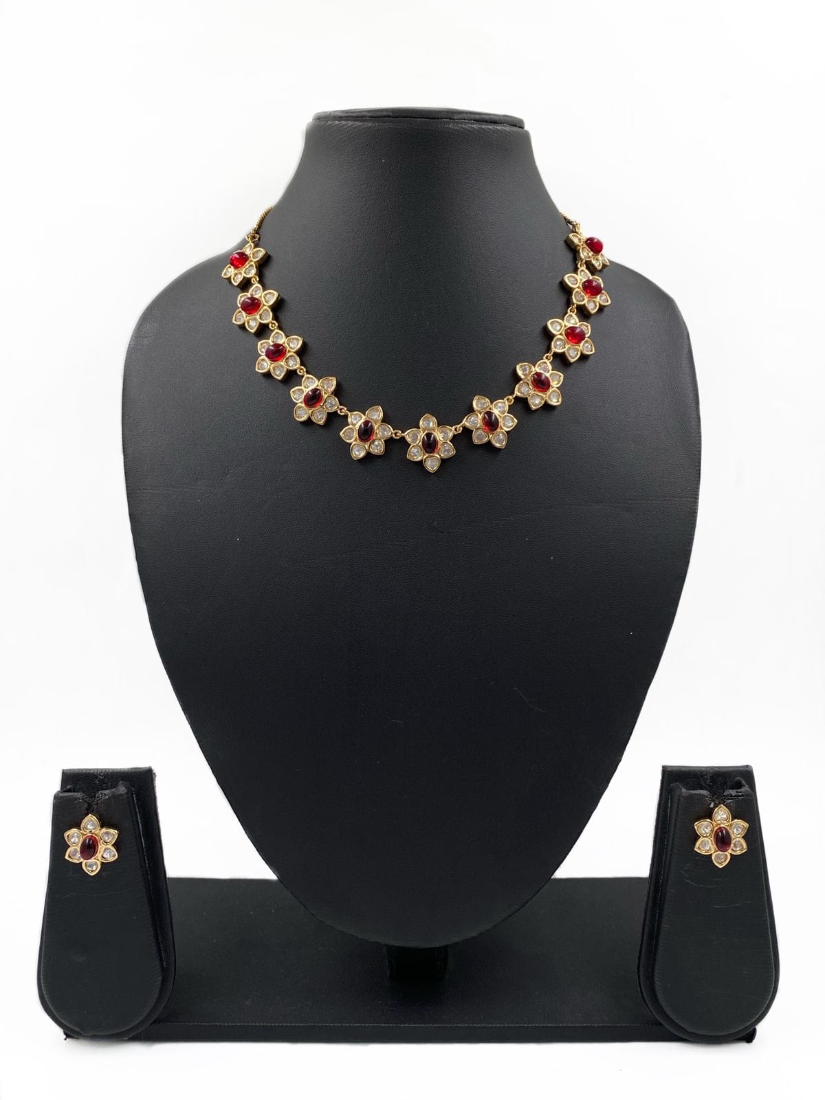 Chic Choker Necklace Designs To Pair With Sarees!! • South India Jewels