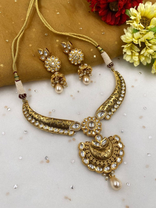 Antique Golden Kundan Necklace Set For Weddings By Gehna Shop Kundan Necklace Sets