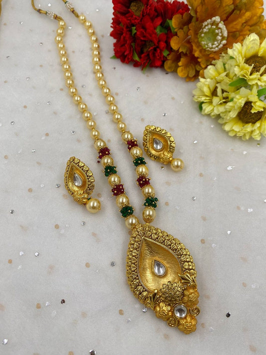 Designer Gold Plated Golden Necklace Set For Women By Gehna Shop Antique Golden Necklace Sets