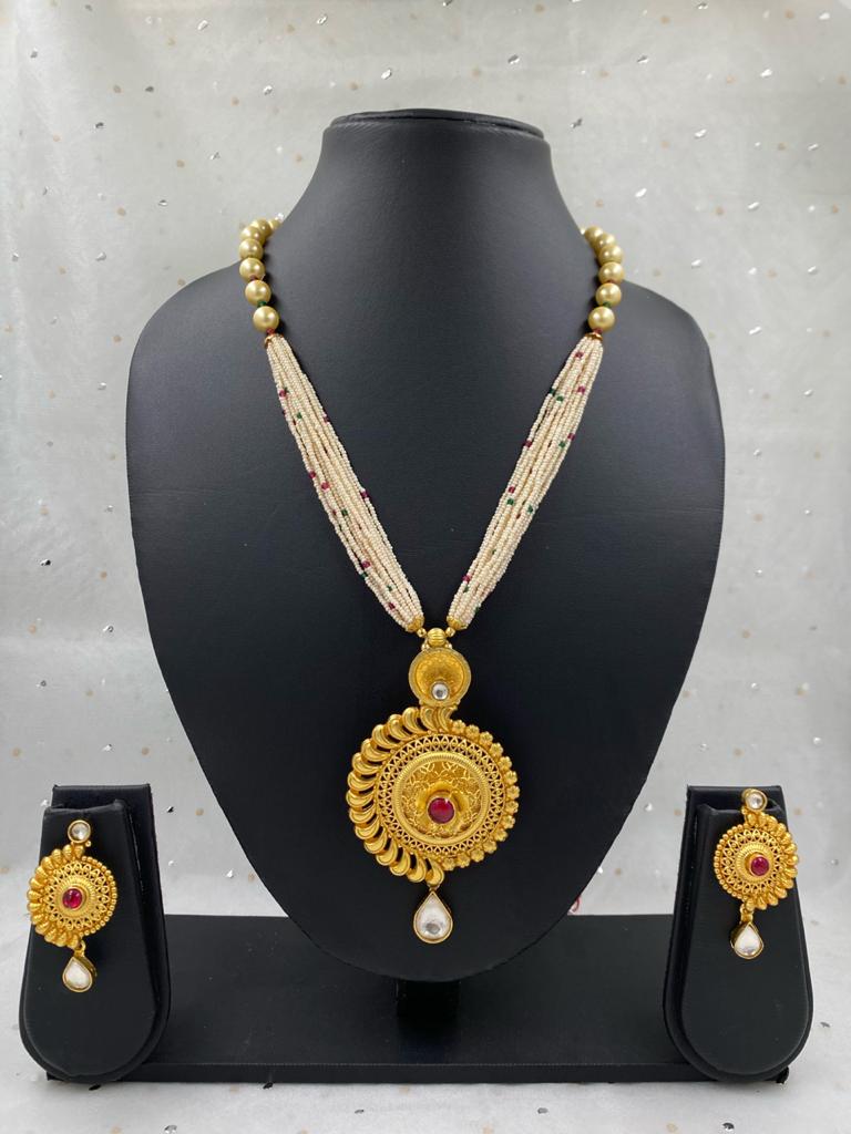 Designer Gold Plated Golden Necklace Set For Women By Gehna Shop Antique Golden Necklace Sets