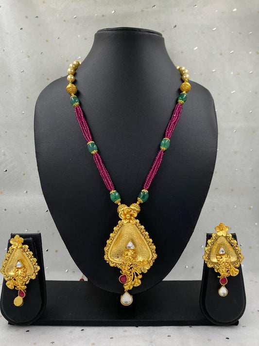 Designer Gold Plated Golden Necklace Set For Women By Gehna Shop Antique Golden Necklace Sets