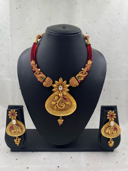 Designer Gold Plated Red Hasli Necklace Set For Ladies By Gehna Shop Antique Golden Necklace Sets