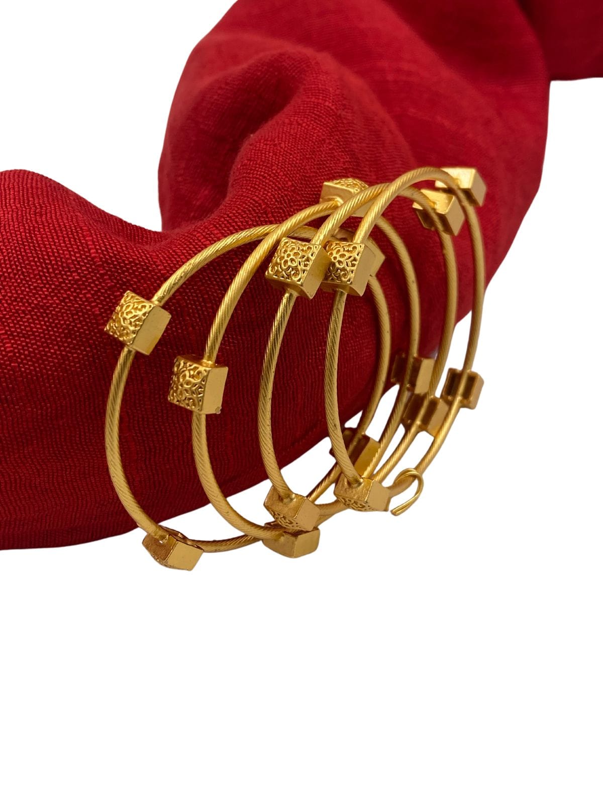 Gold Plated Simple Chudi Bangle Set Of 4 For Women By Gehna Shop Antique Golden Bangles