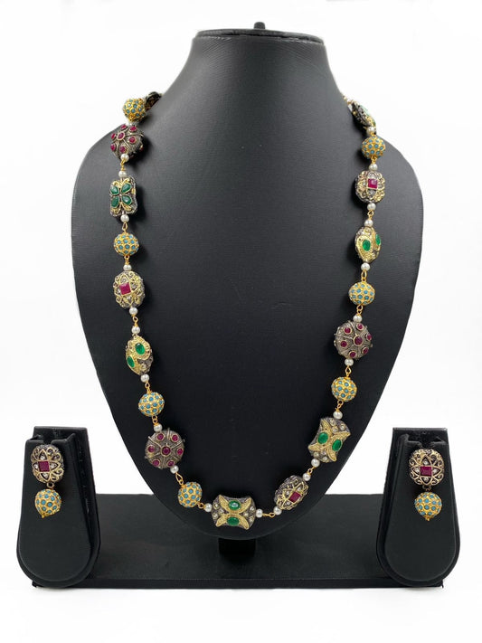 Shop Tulip Coral & Emerald Bead Gold Necklace Online at Gehna