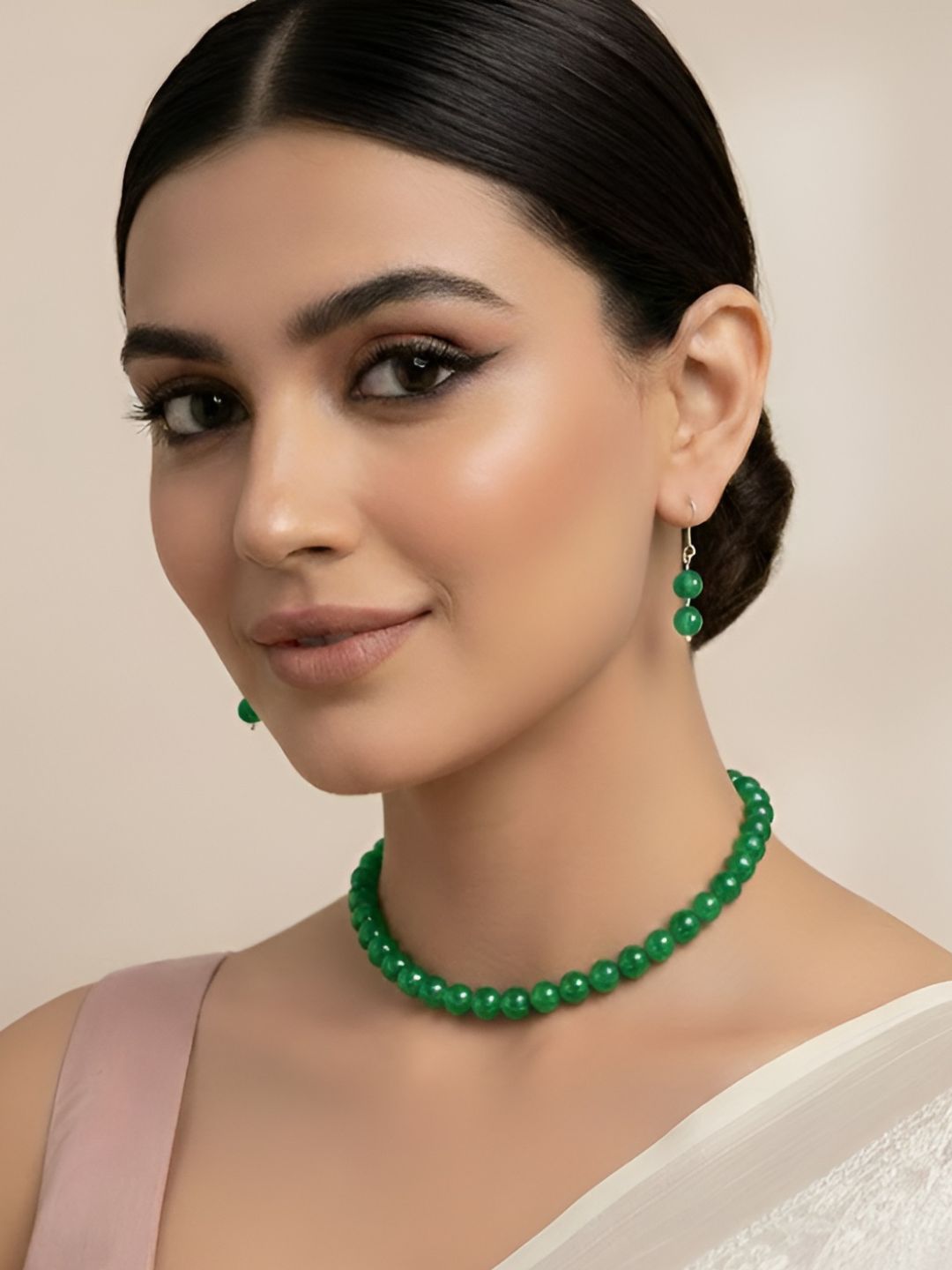 Single Strand Semi Precious Jade Beads Necklace Set For Women