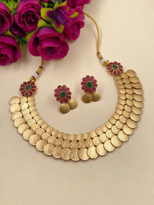 Taarini Simple Lakshmi Devi Coin Design Necklace Set By Gehna Shop Temple Necklace Sets