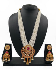 Traditional Designer Wedding Geru Polish Kundan Pendant With Pearls Necklace Set For Woman Kundan Necklace Sets