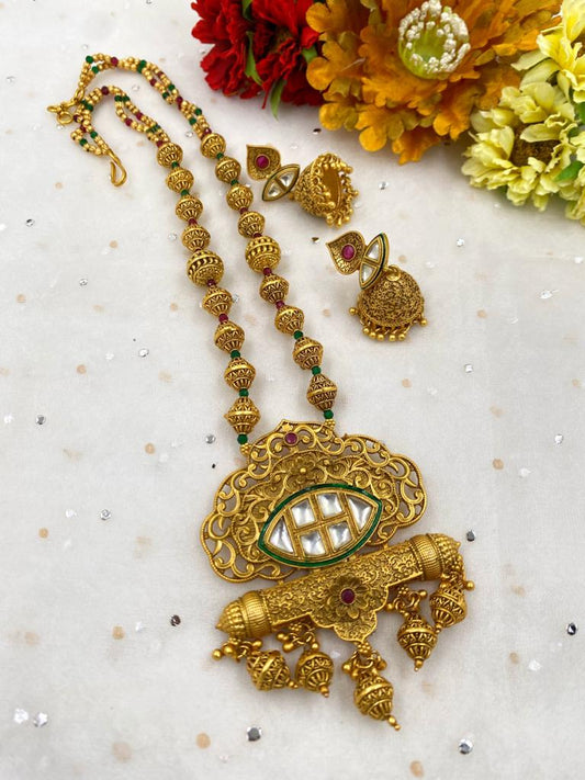 Traditional Gold Plated Antique Necklace Set For Weddings By Gehna Shop Antique Golden Necklace Sets