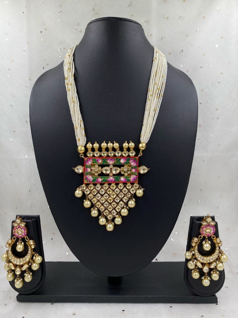 Traditional Lotus Print Gold Plated Handmade Kundan Pendant With Pearl Beads Necklace Set For Woman Pendant Necklace Set