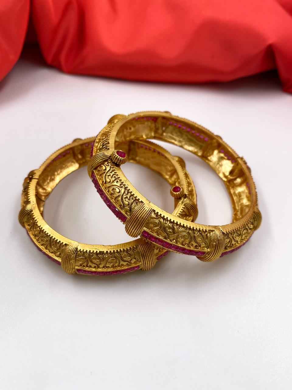 Buy Traditional New One Gram Golden Bangles Online – Gehna Shop